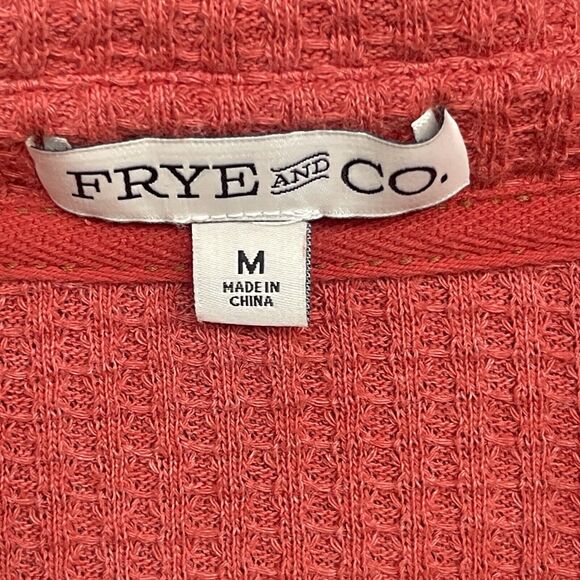 Frye and Co. Waffle Knit Top Womens Medium Button Up High Low Western - Picture 3 of 9